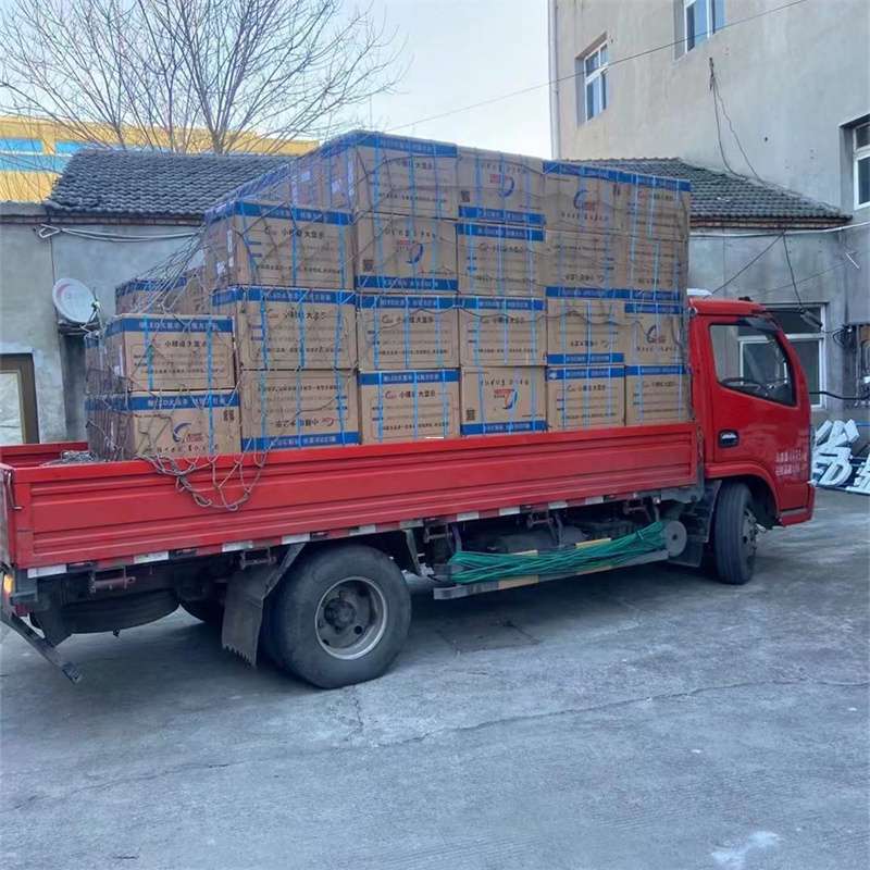秭归县阿勒泰地区：物流专线的高效货运之旅